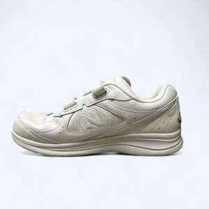 Women’s Size 9 - New Balance 577 Beige Leather Walking Shoes - WW577VB